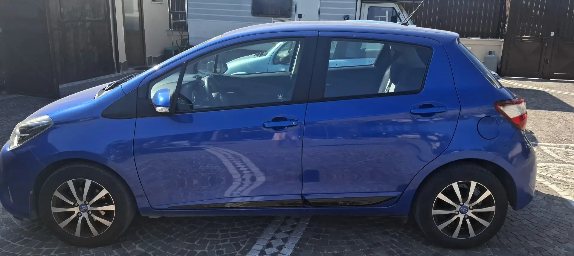 Toyota Yaris 5p 1.0 Active - 1