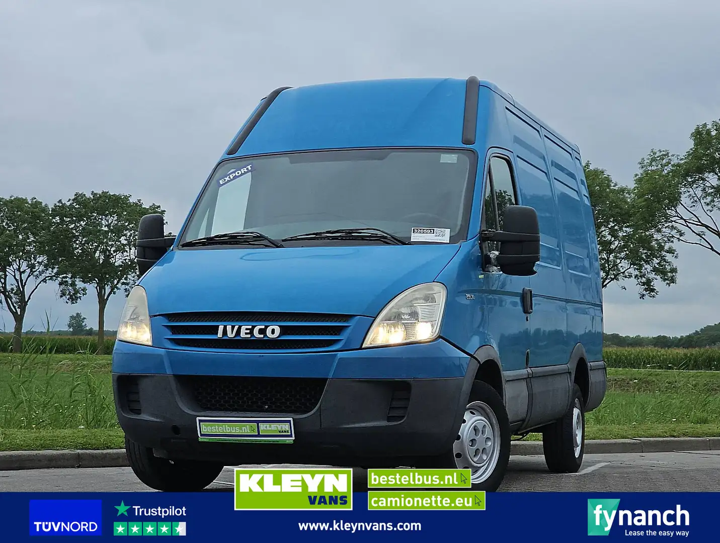 Iveco Daily Azul - 1