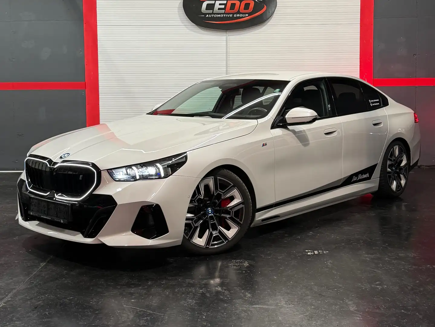 BMW i5 40 xDrive M Sport Weiß - 1