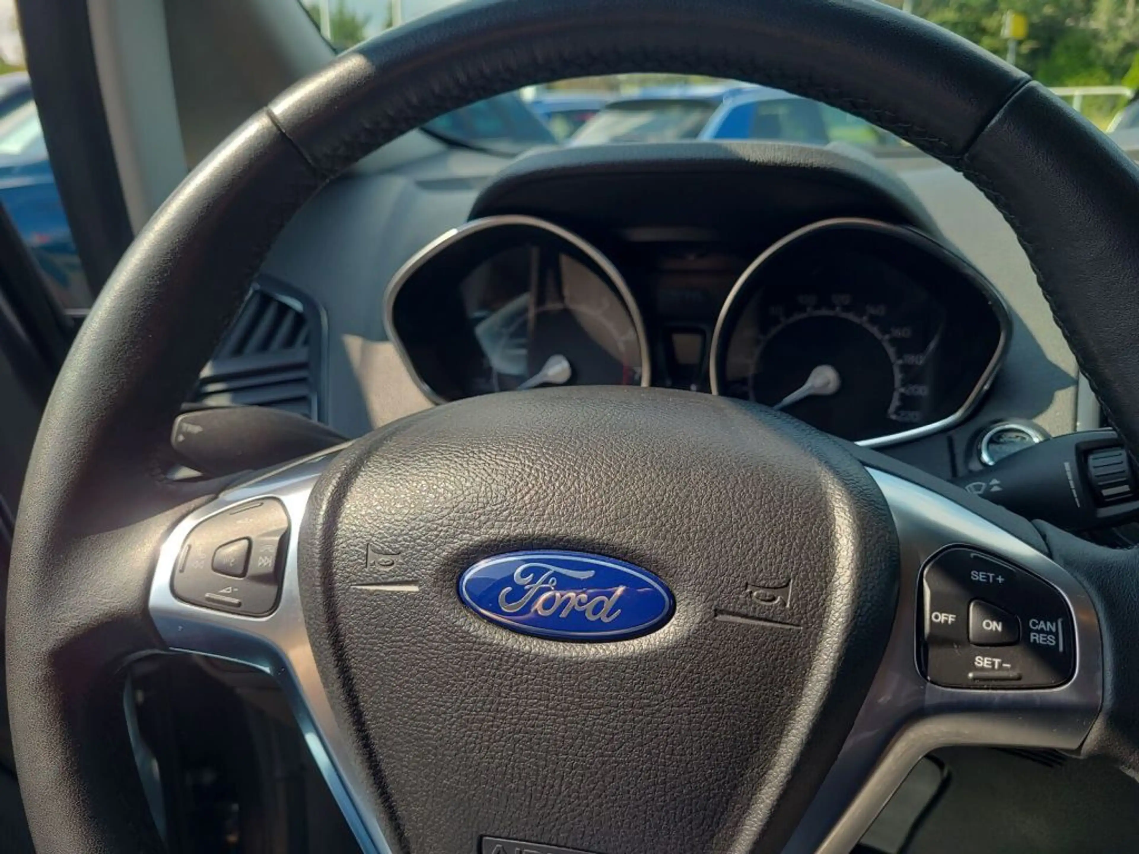 Ford EcoSport 1.0 EcoBoost TITANIUM — photo 14