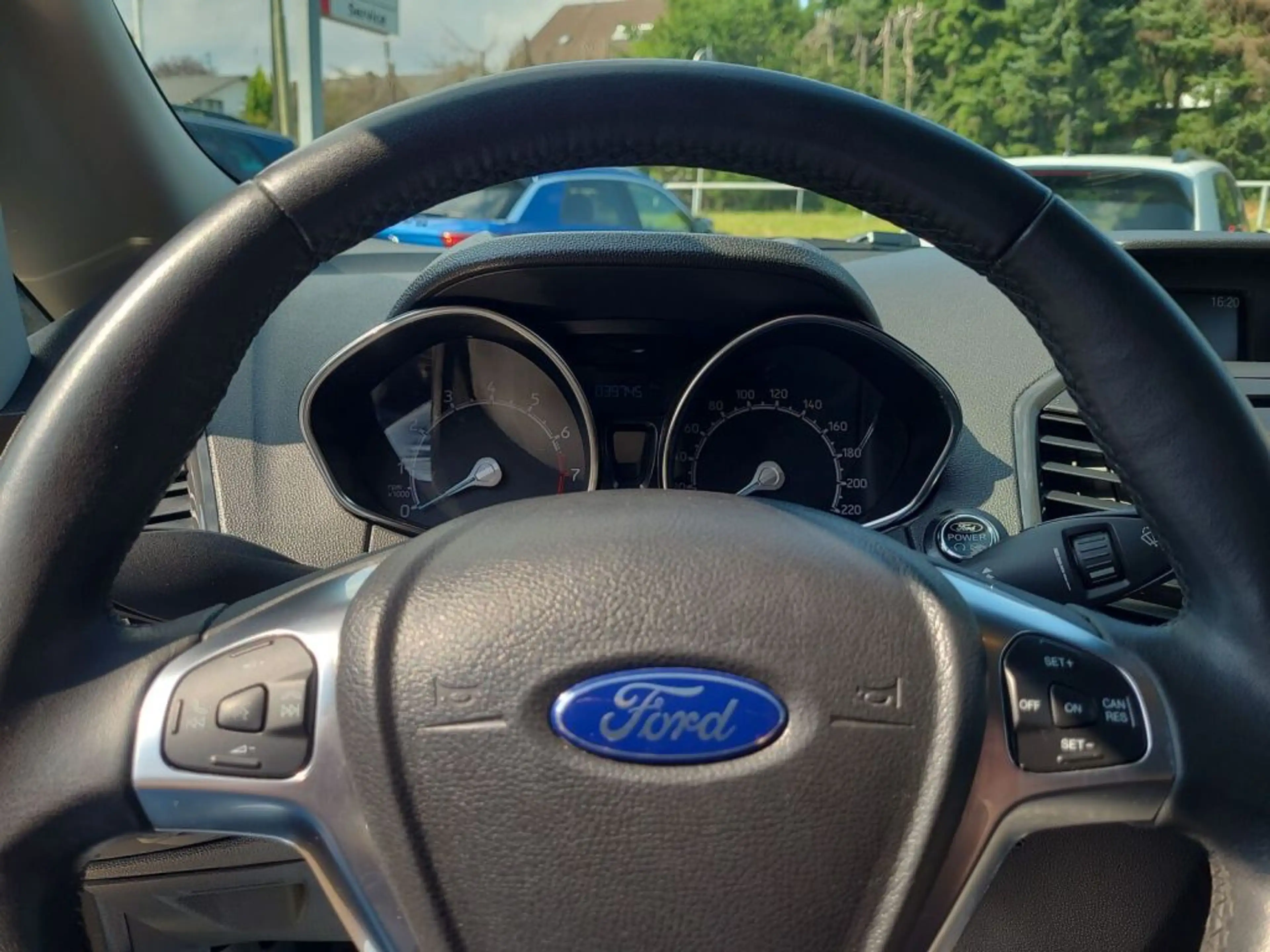 Ford EcoSport 1.0 EcoBoost TITANIUM — photo 15