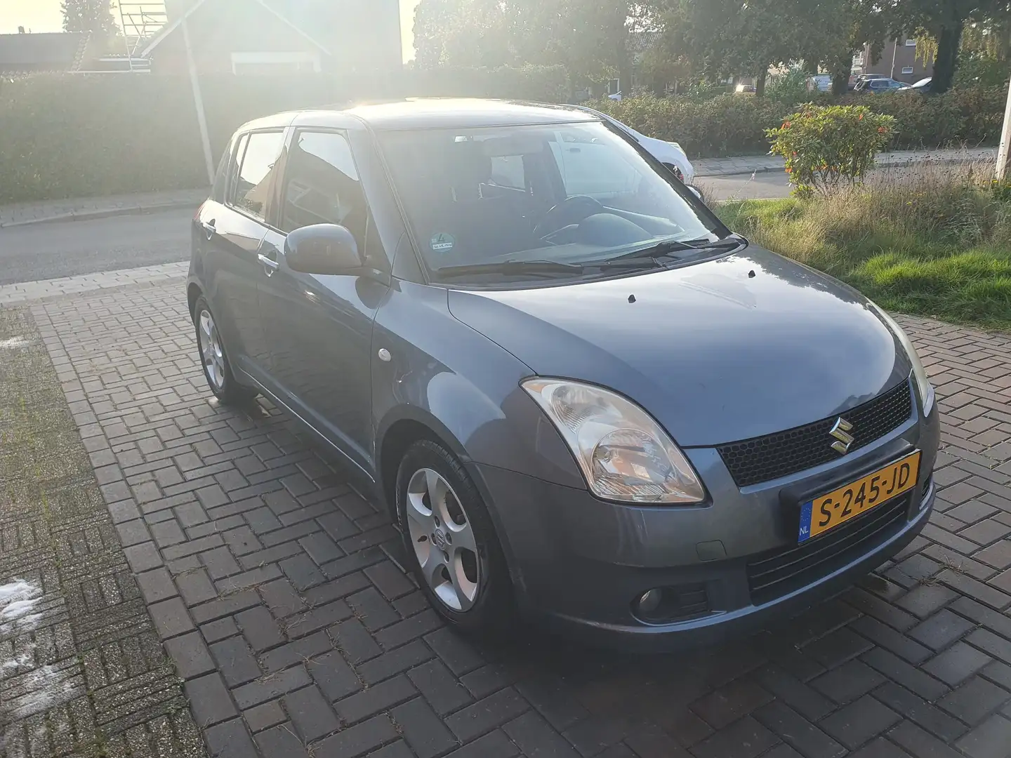Suzuki Swift 1.3 GA Gri - 1