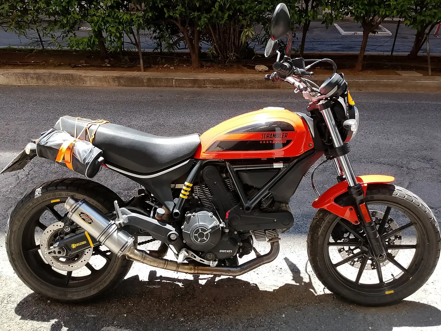 Ducati Scrambler sixty2 Naranja - 1