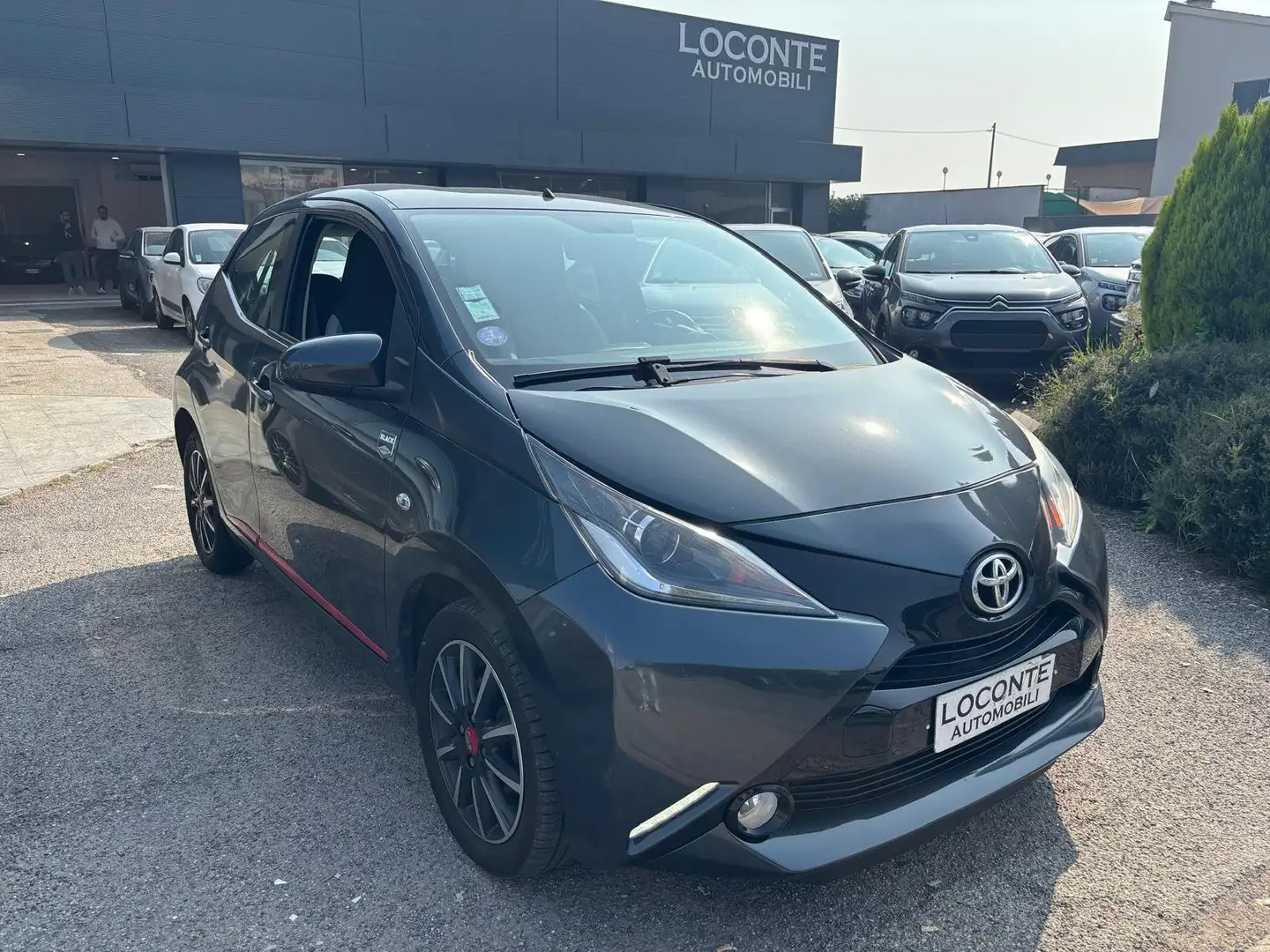 Toyota Aygo Aygo 5p 1.0 x-cool my15 Grigio - 1