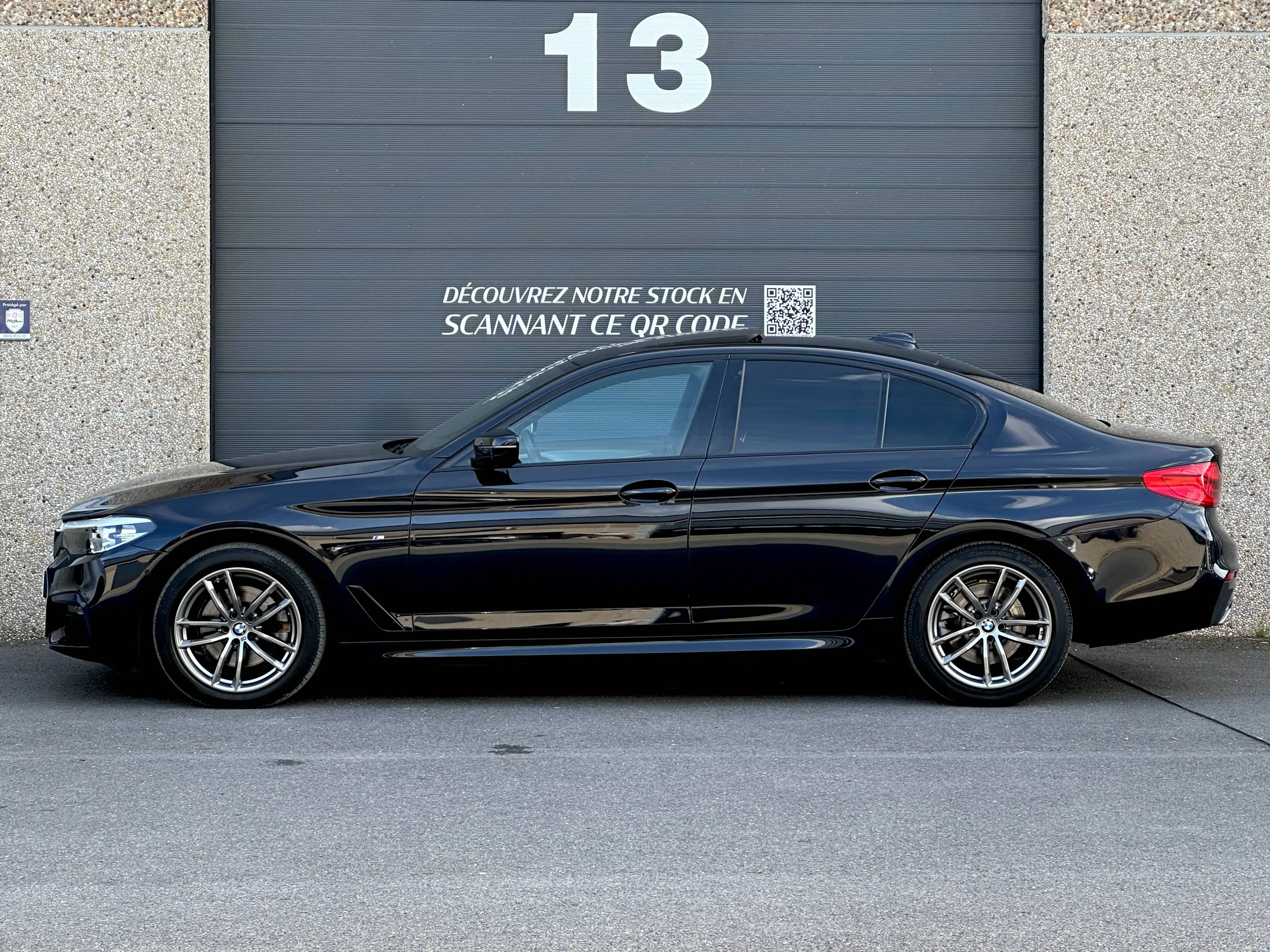 BMW 518 dA 2.0 / M Sport / LED / Toit pano. / Att. remorque — photo 2