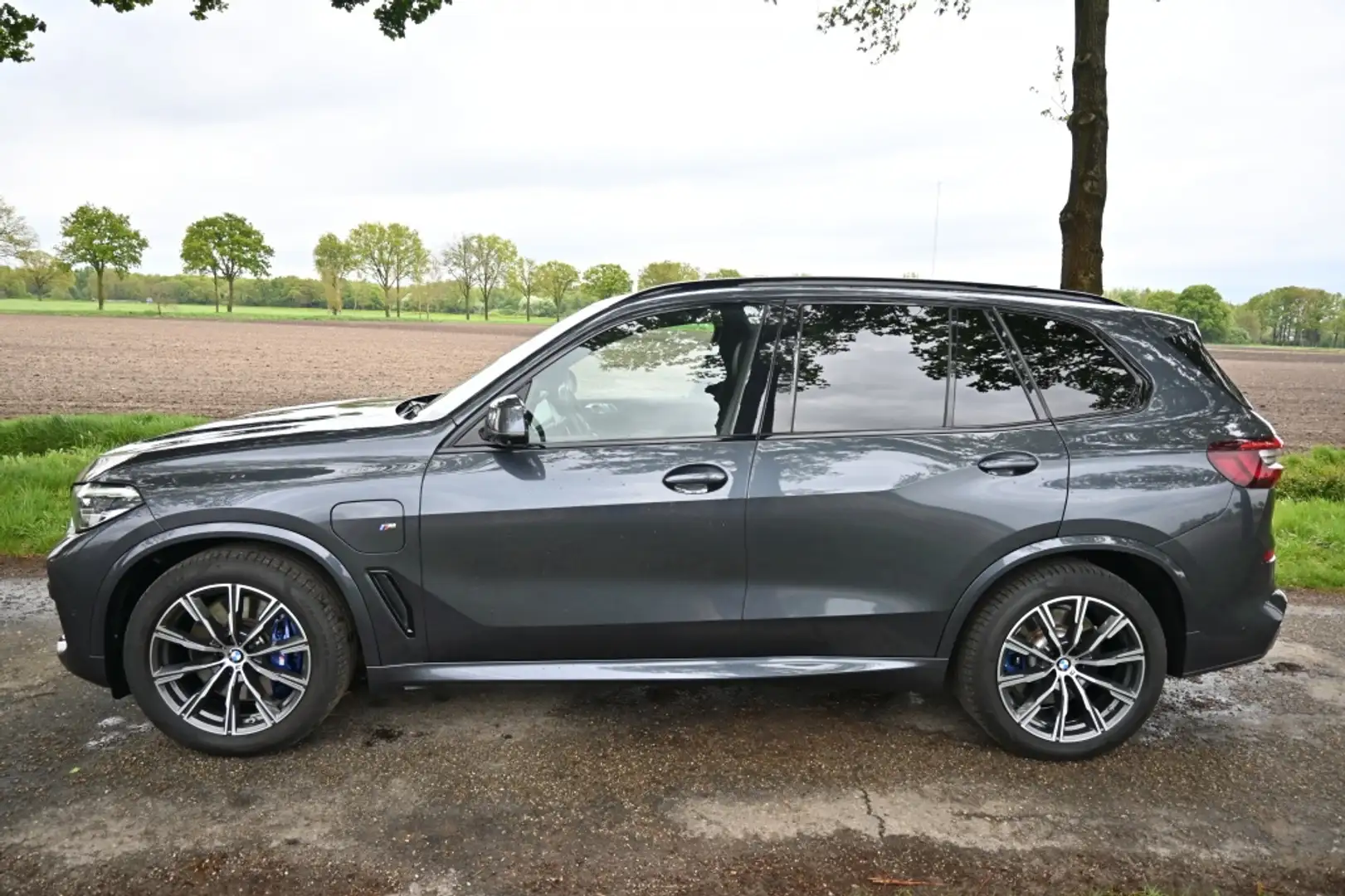 BMW X5 xDrive45e High Exec. M-pakket Grijs - 2