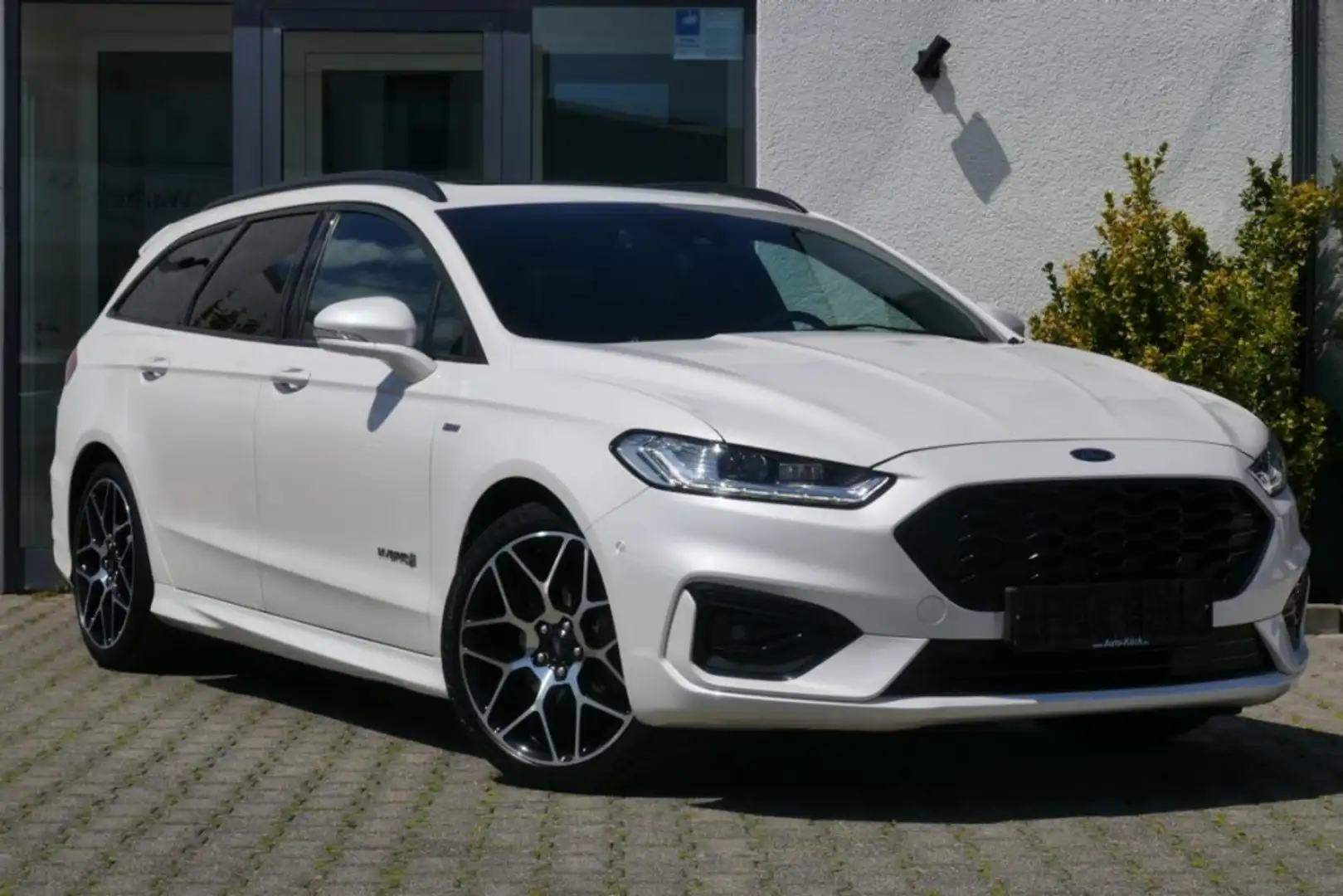 Ford Mondeo Turnier 2.0 Hybrid ST-Line Pano LED SYNC White - 1