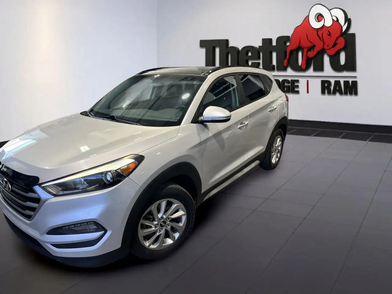 Hyundai TUCSON снимка Hyundai TUCSON
