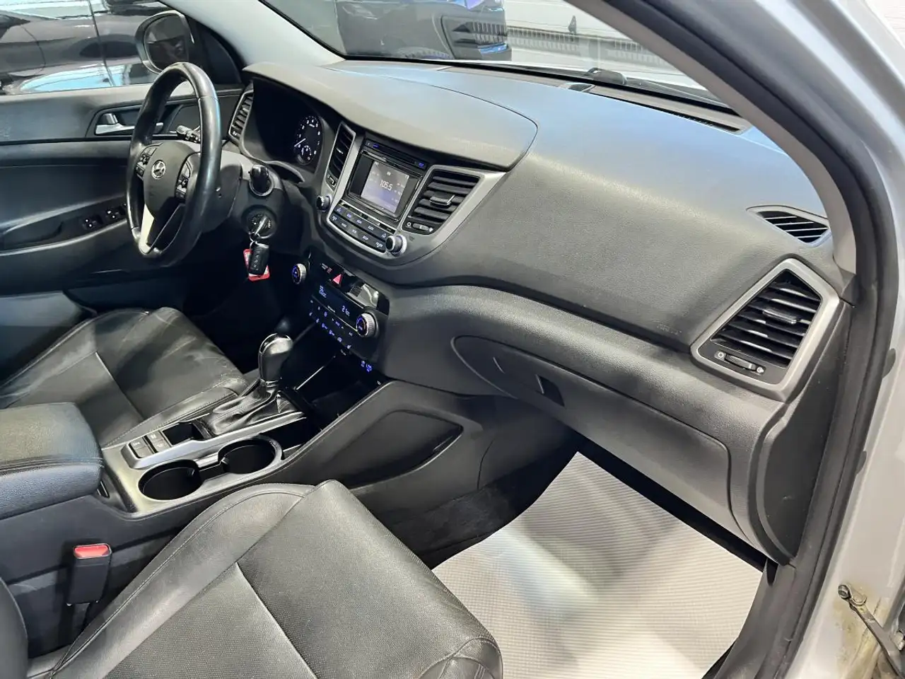 Hyundai TUCSON снимка Hyundai TUCSON