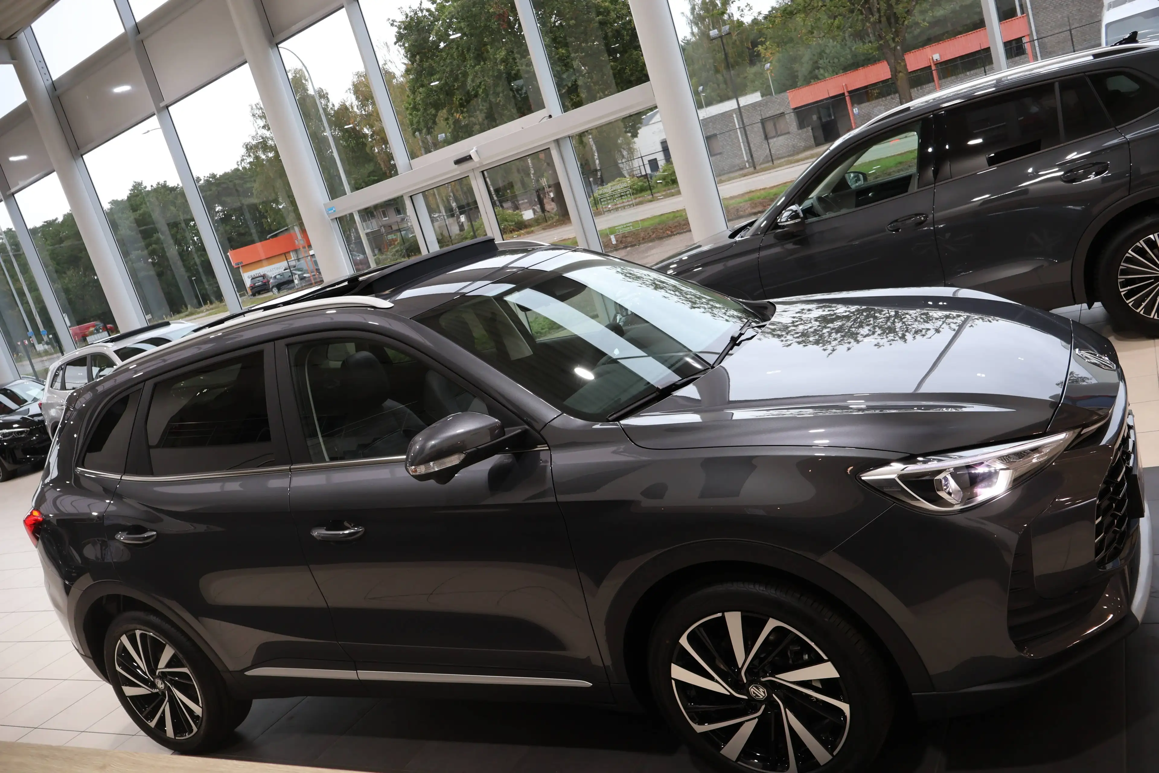 MG ZS MG ZS HYBRID+ LUXURY 197PK HEV / PANODAK / NIEUW / 360° CAMERA — photo 6