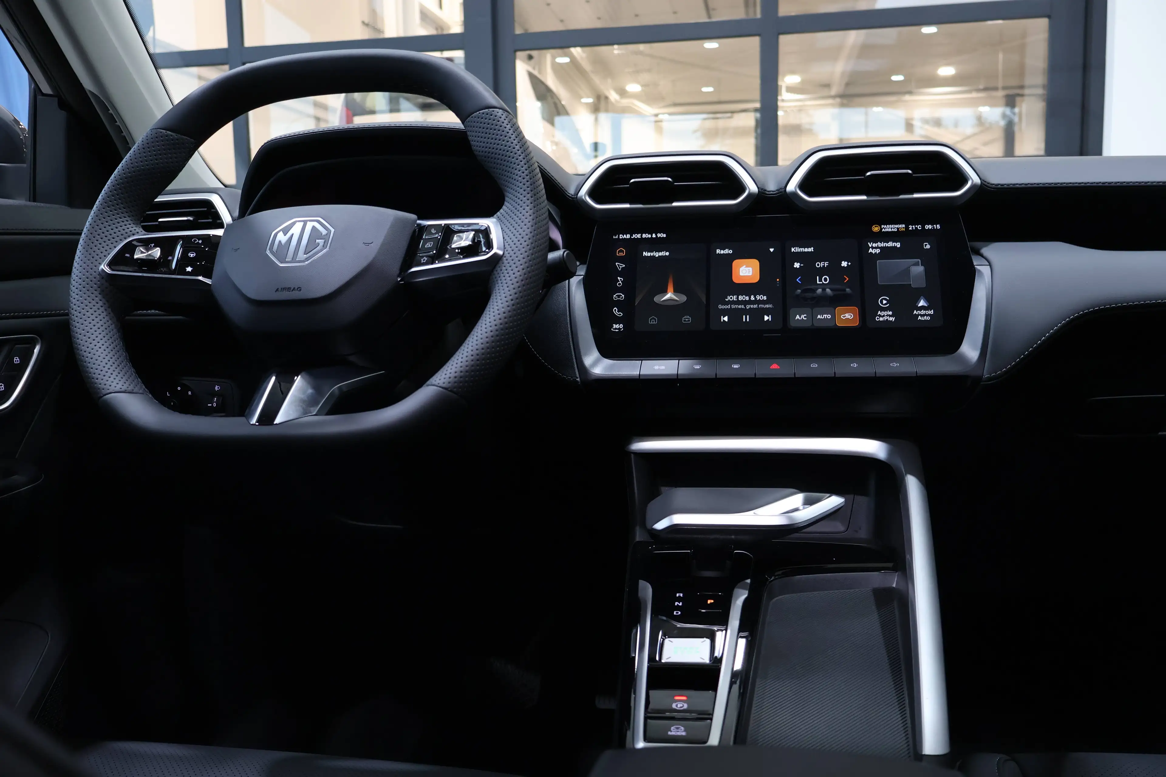 MG ZS MG ZS HYBRID+ LUXURY 197PK HEV / PANODAK / NIEUW / 360° CAMERA — photo 11