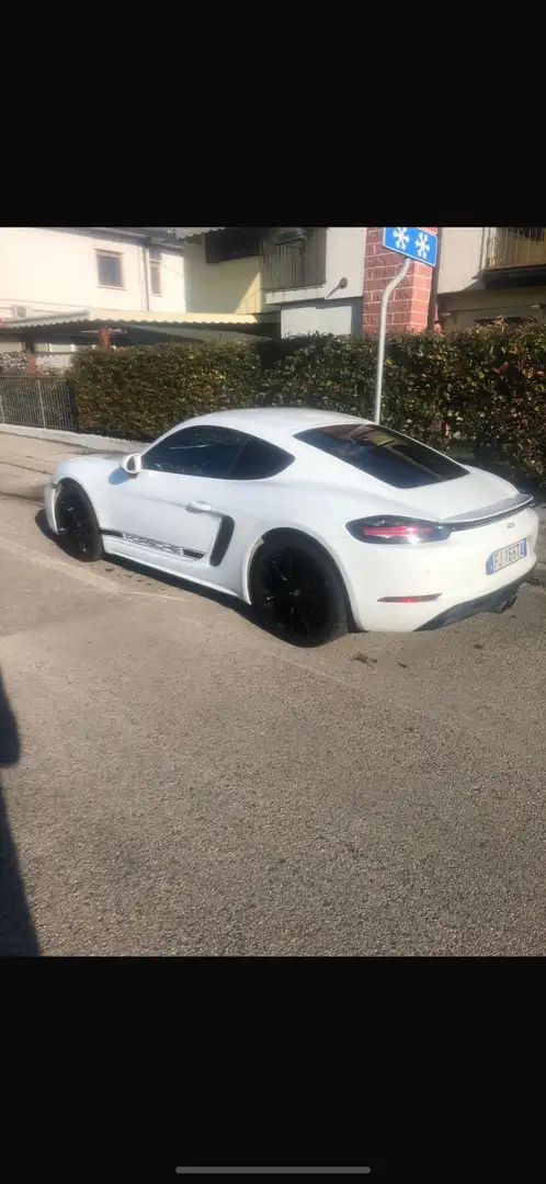 Porsche 718 Cayman - 2