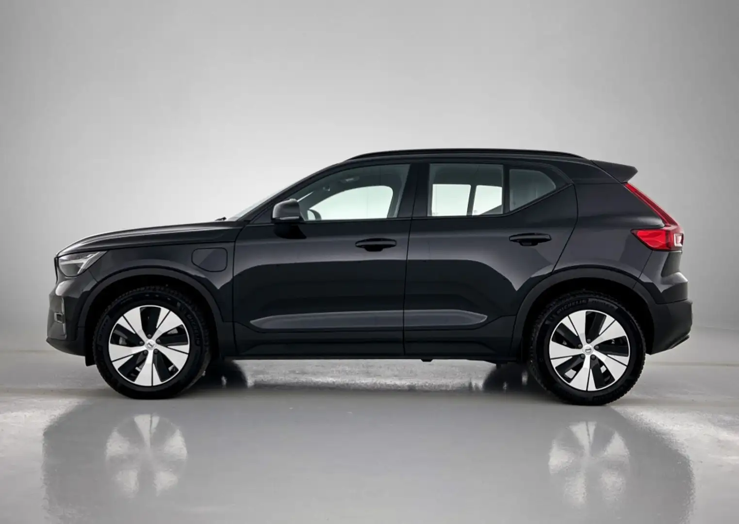 Volvo XC40 1.5 T5 Plus Dark Zwart - 2