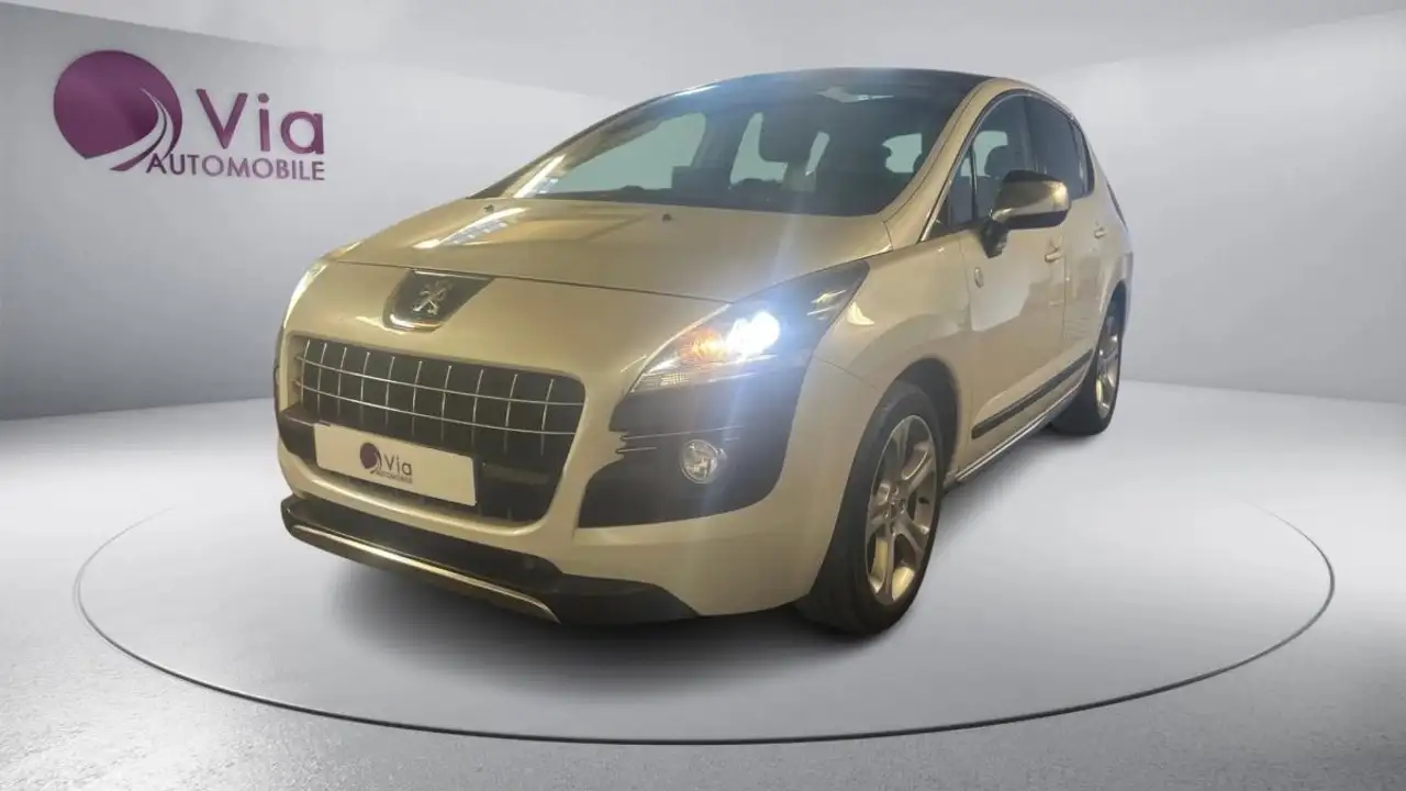 Peugeot 3008 GENERATION-I 1.6 HDI 115 ROLAND GARROS