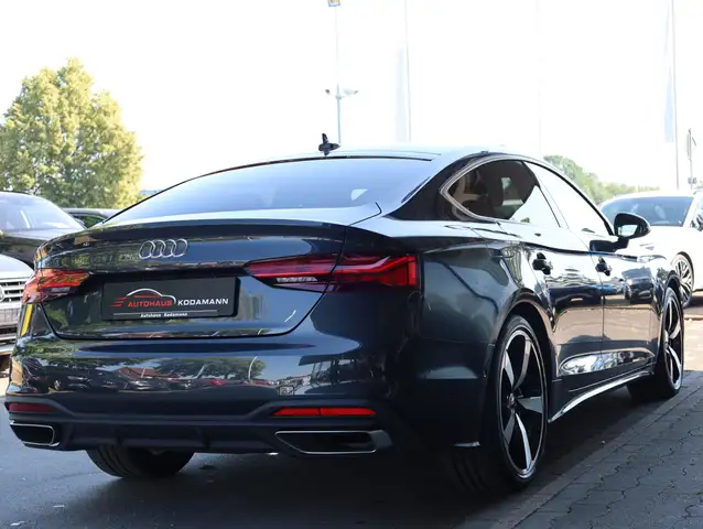 Audi A5 view 11