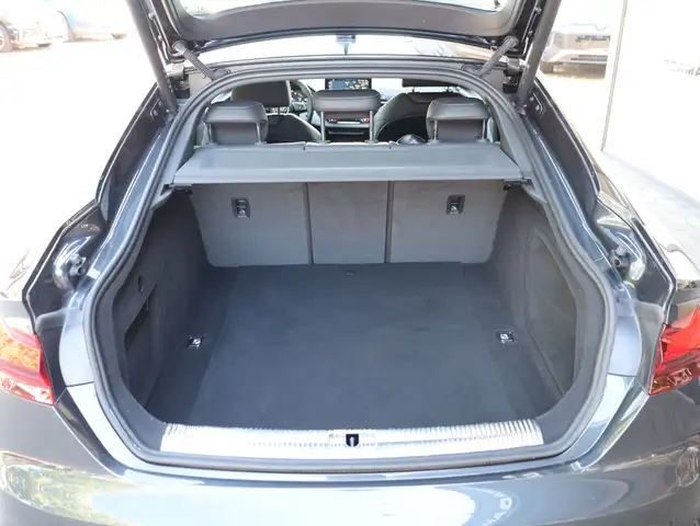 Audi A5 view 12