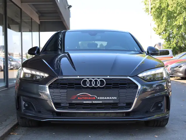 Audi A5 view 4