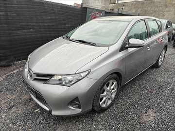Auris 1.33 Dual-VVT-i Life Plus