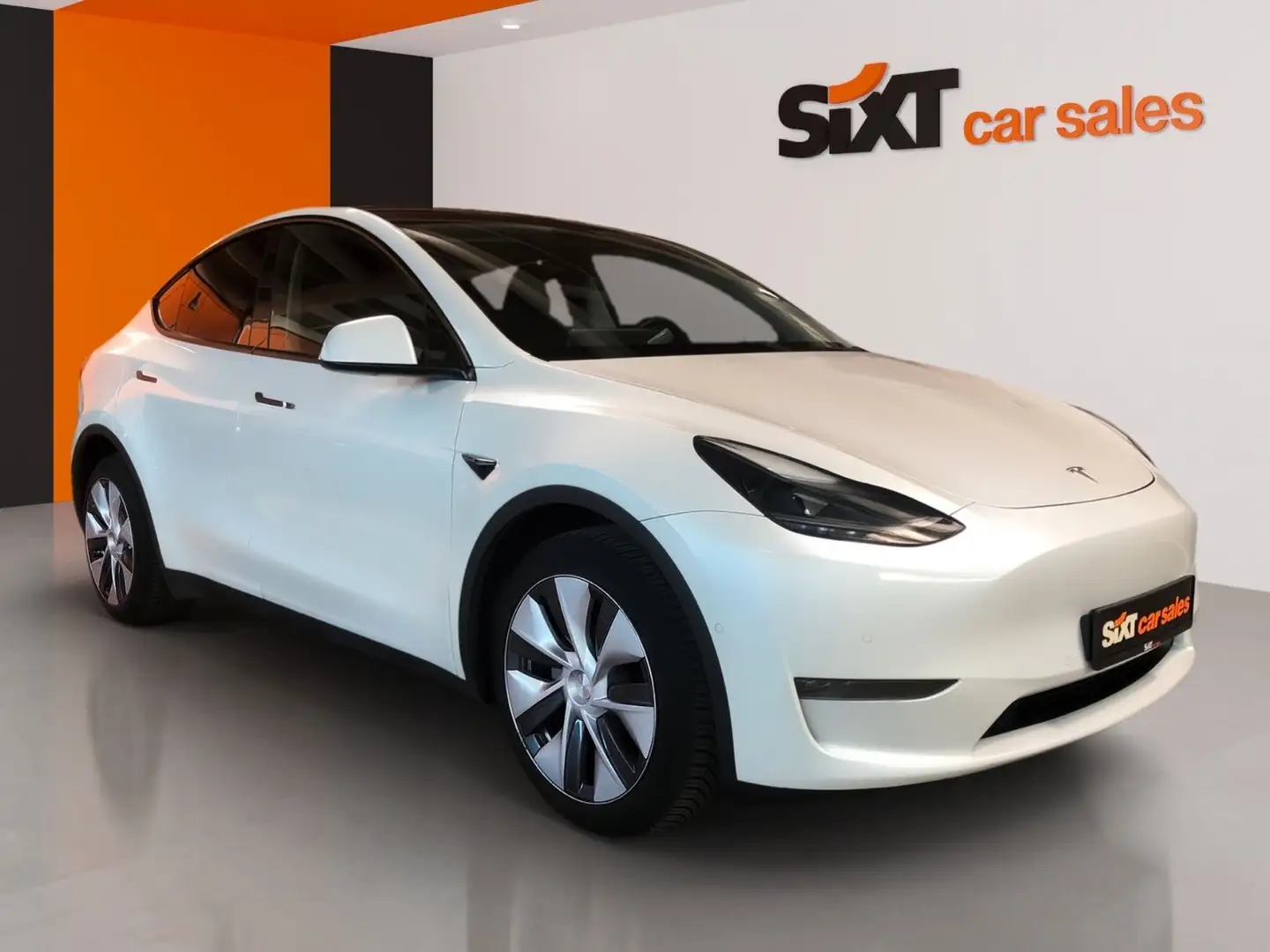 Tesla Model Y Long Range D. Motor AWD Pearl White|AMD White - 1