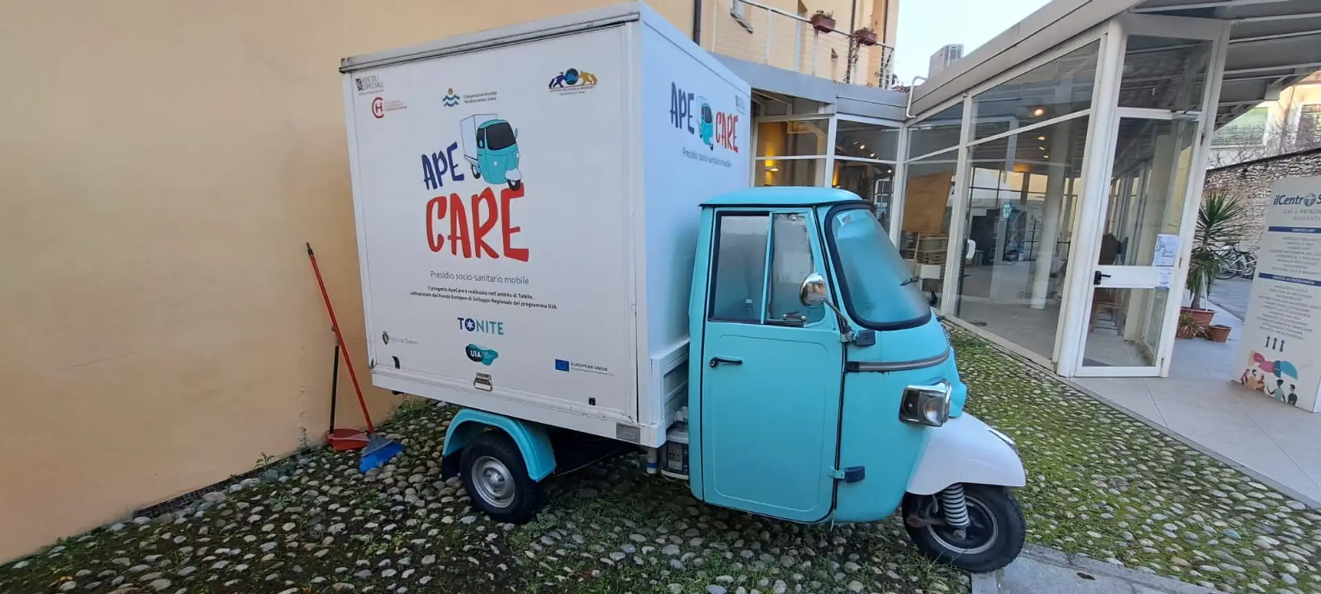 Piaggio Ape Classic Blau - 1