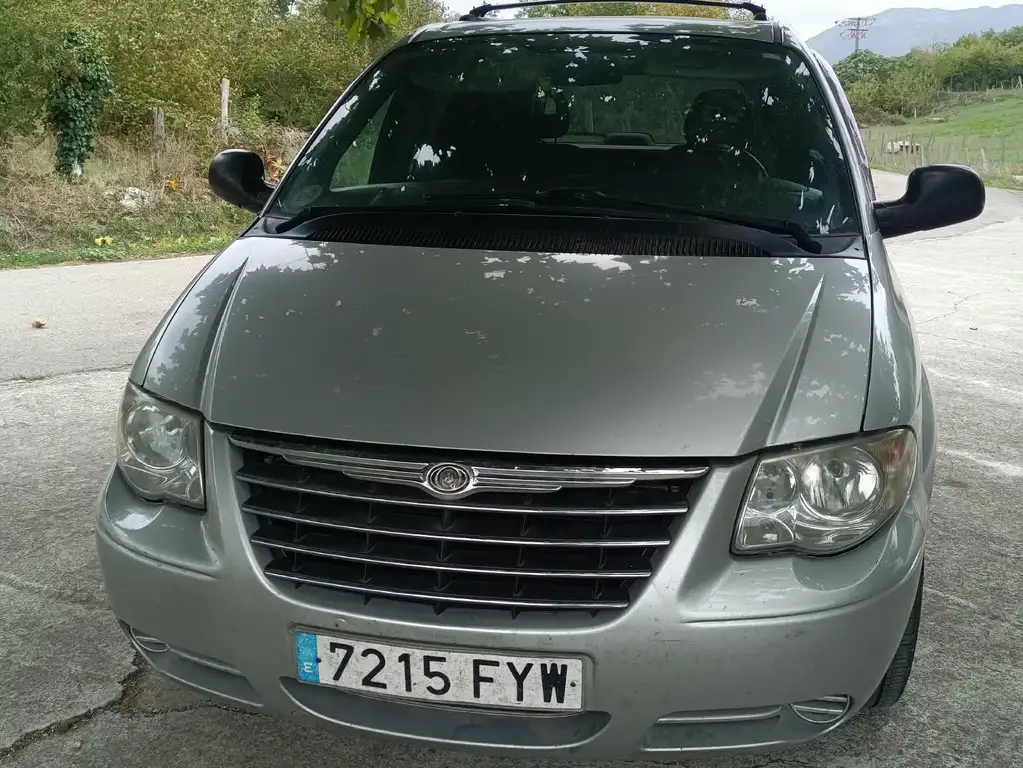 Chrysler Voyager 2007 из Европы — купить под ключ