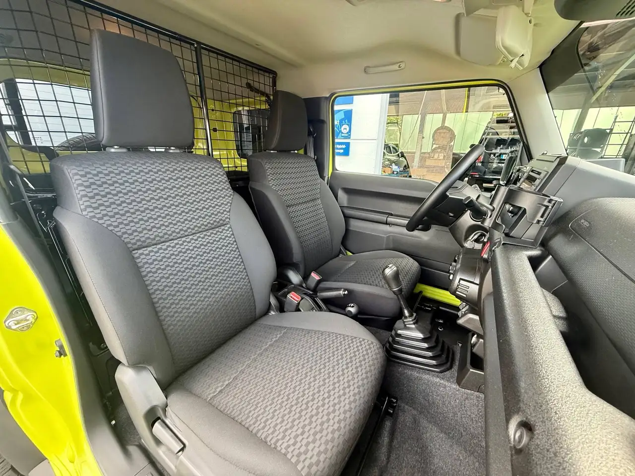 Suzuki Jimny 2021 — фото 11