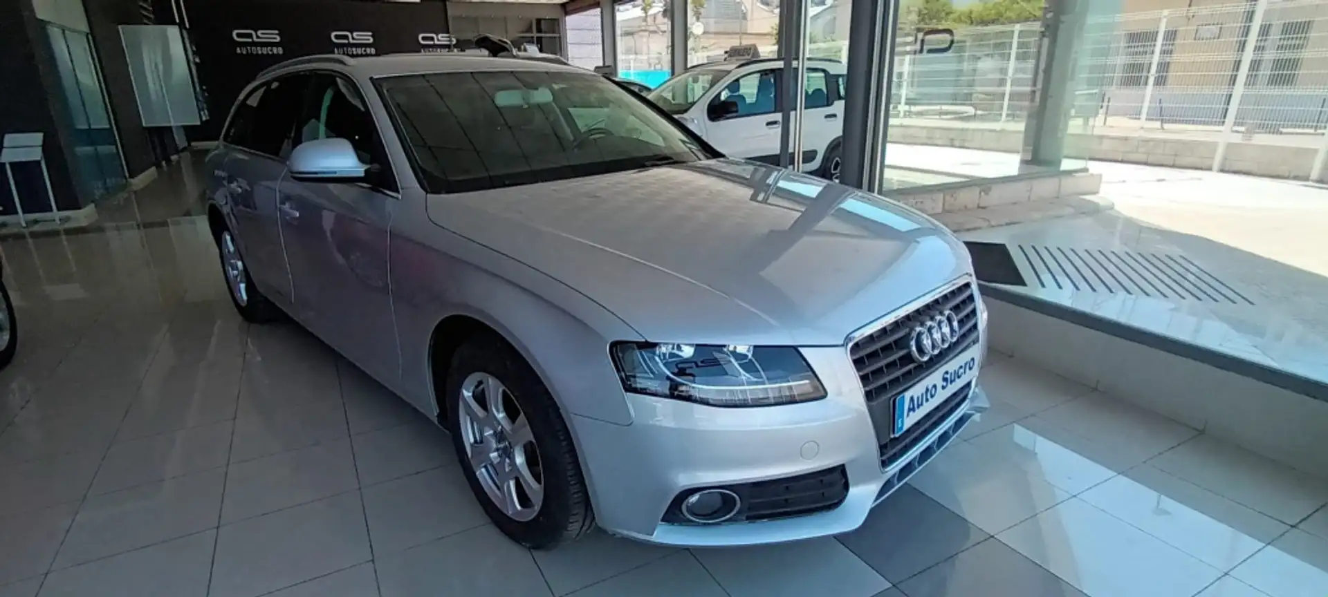Audi A4 Avant 2.0TDI quattro DPF 143 Gris - 1