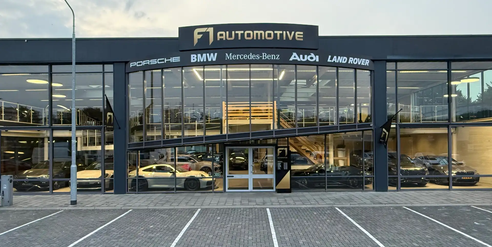 Volkswagen T-Roc 2.0 TSI 4M R Pano|Beats|Leer|ACC|Dodehoek Grau - 2