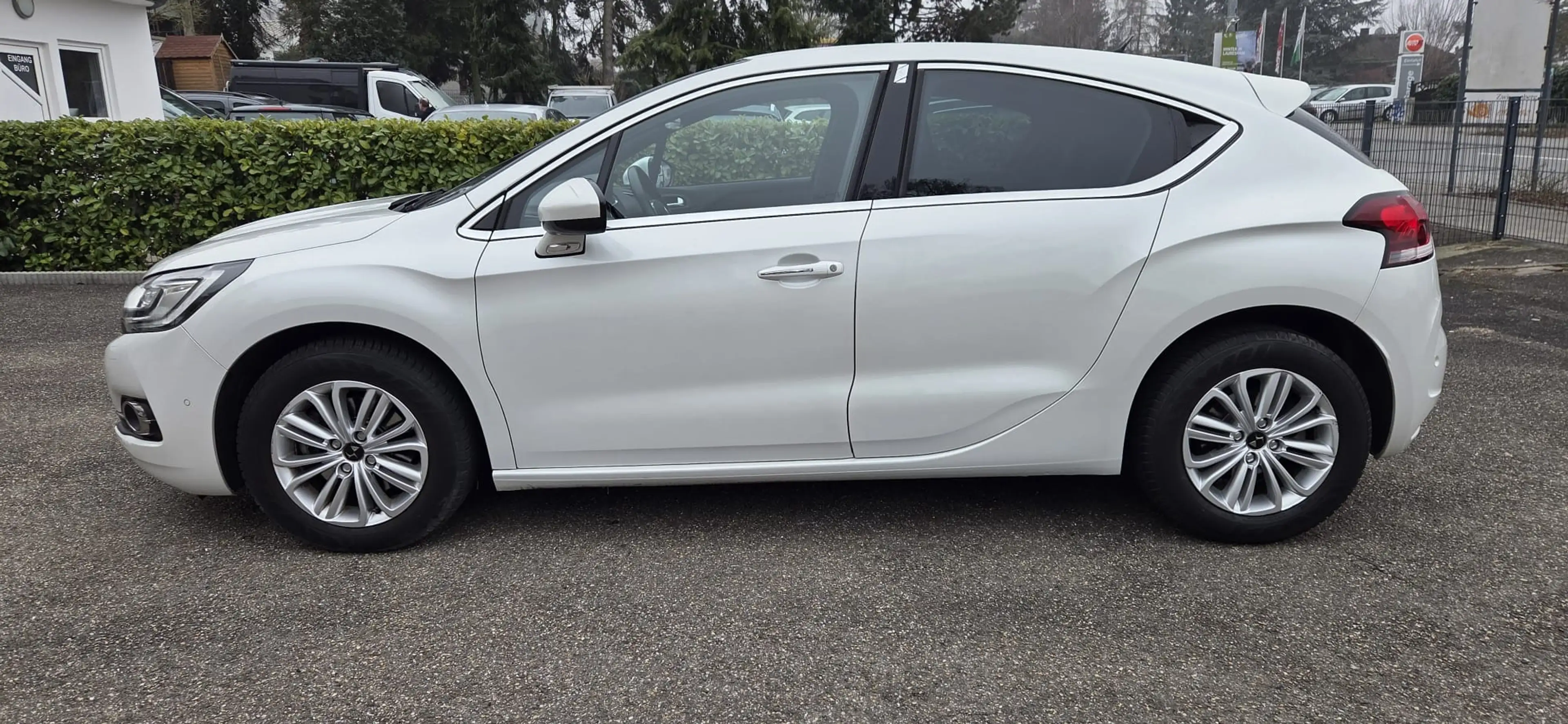 DS Automobiles DS 4 Basis — photo 4