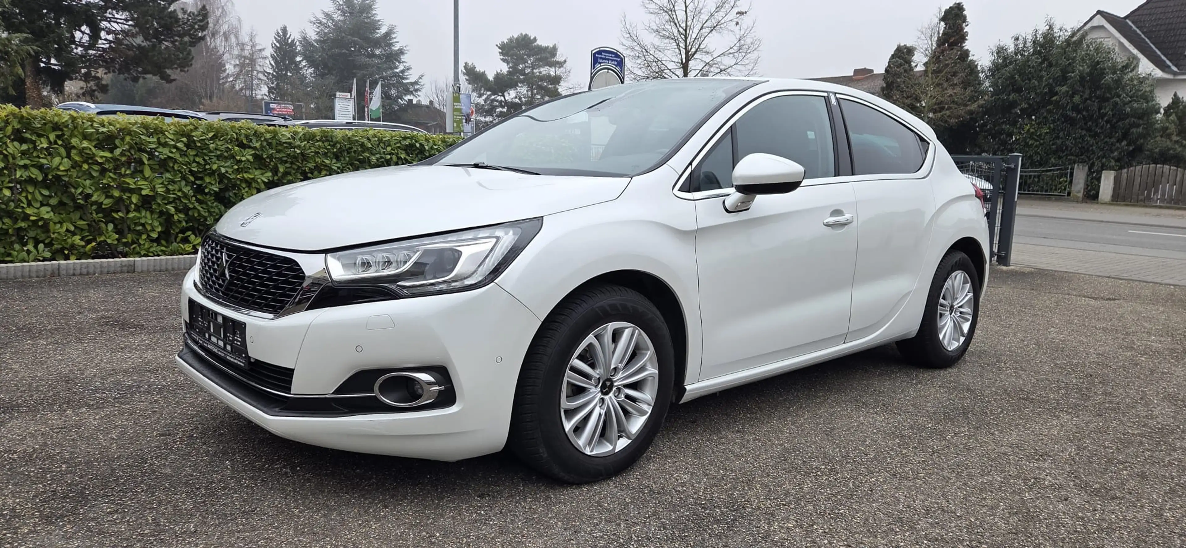 DS Automobiles DS 4 Basis — photo 6