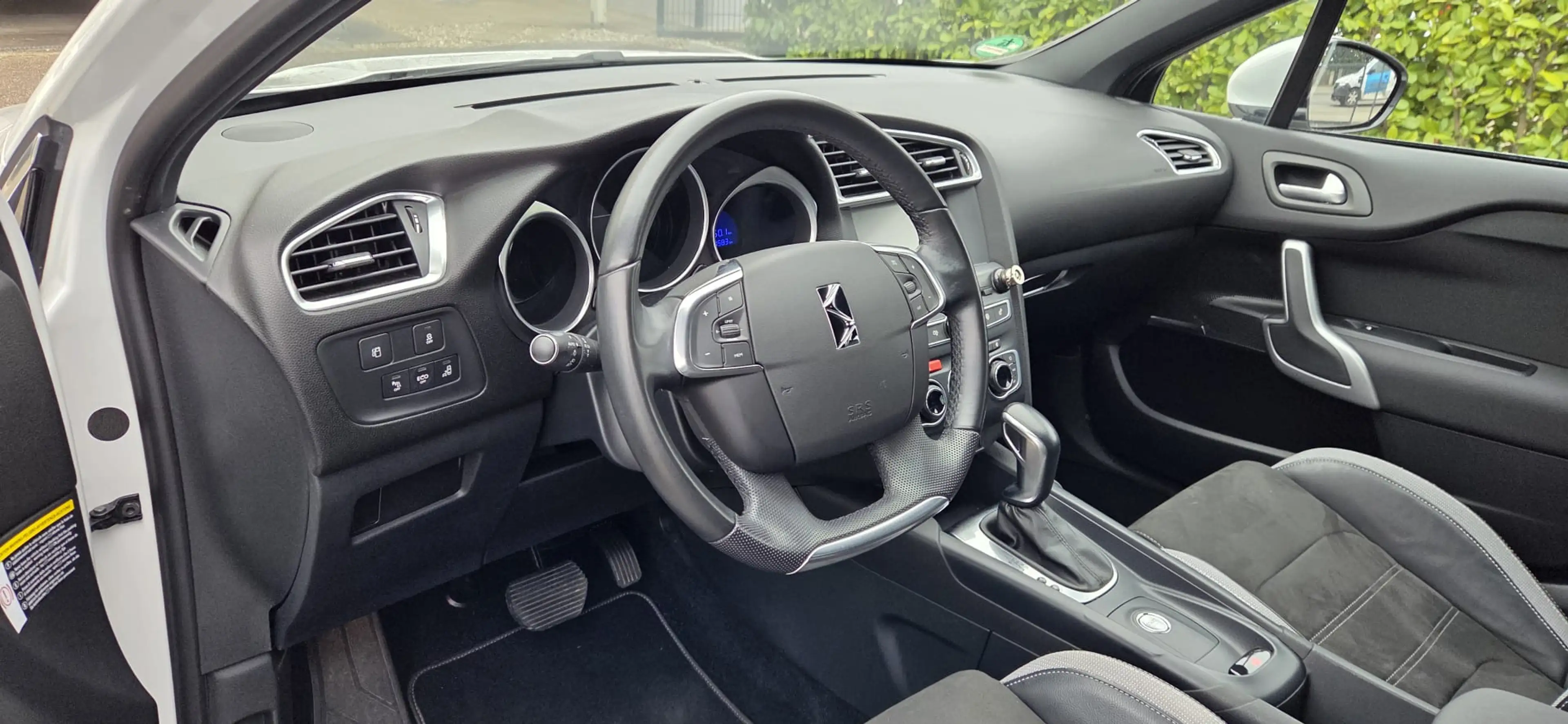 DS Automobiles DS 4 Basis — photo 9