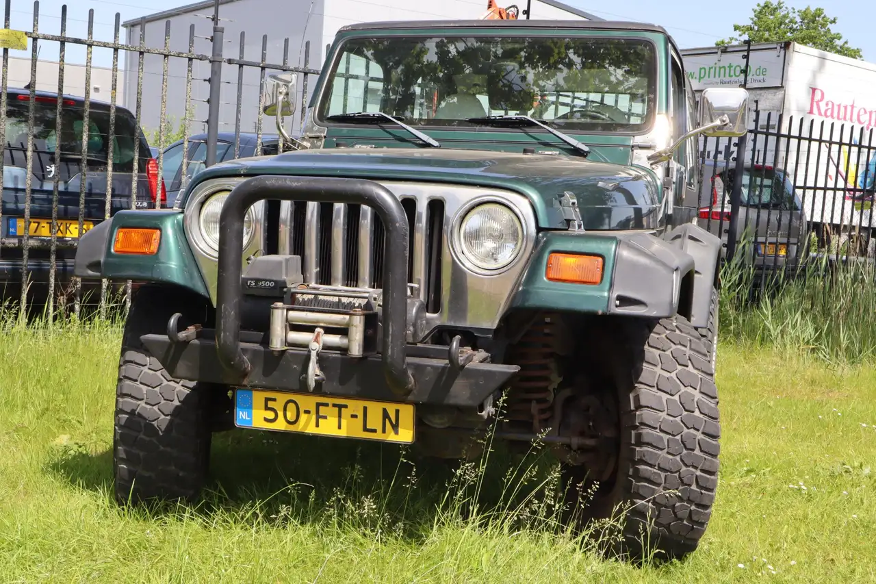 Jeep Wrangler 4.0i Hardtop | 6-cil | Lier | Trekhaak, foto 3