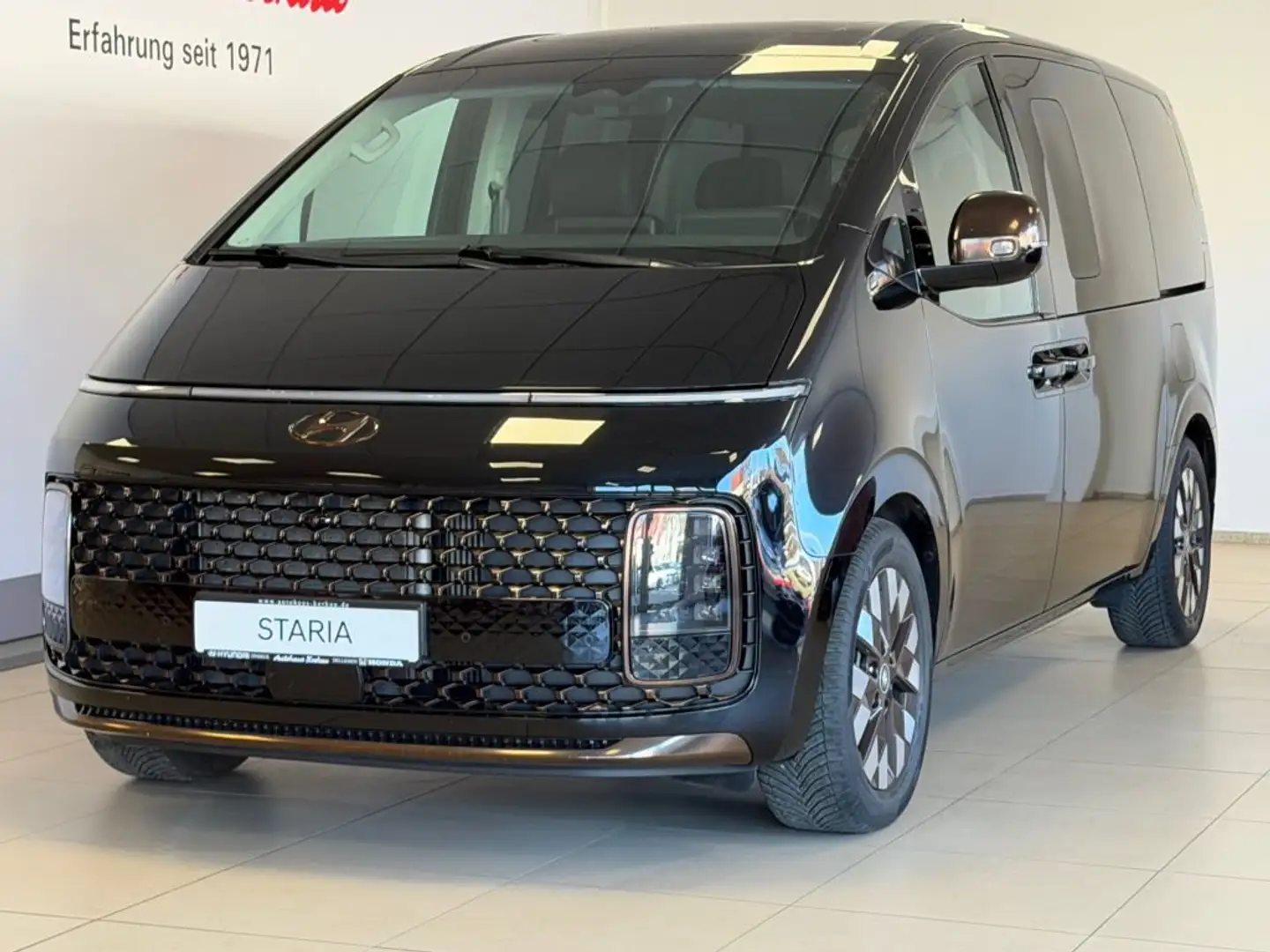 Hyundai STARIA 2.2 CRDi Allrad Signature+Vollausstattung Schwarz - 2