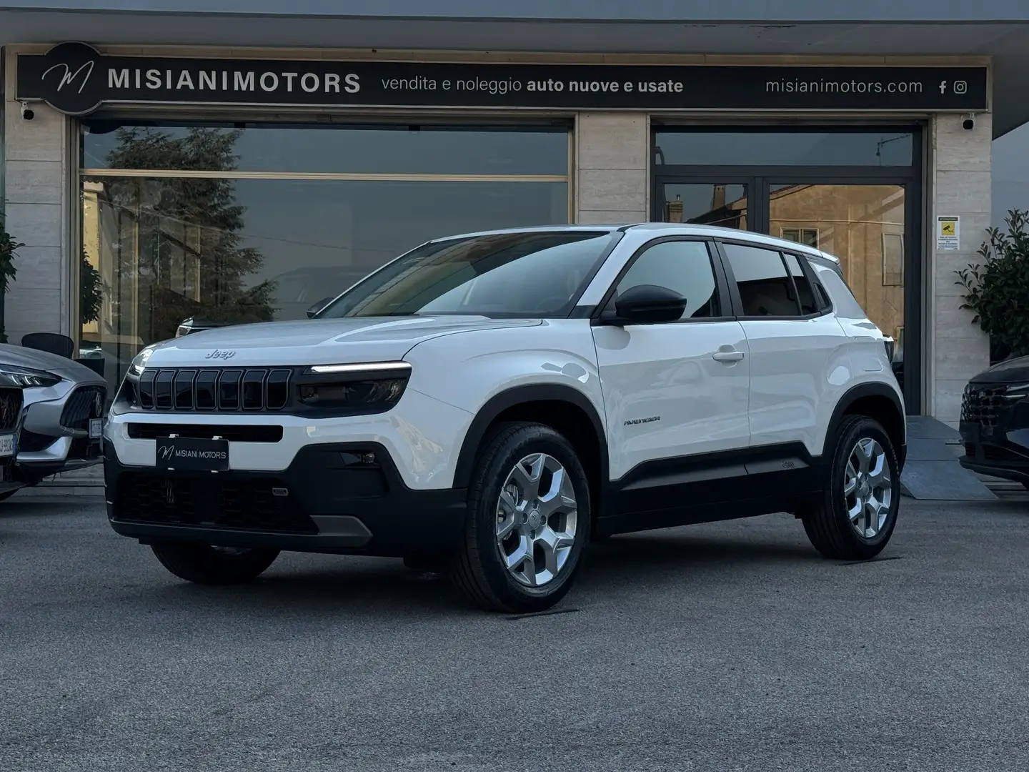 Jeep Avenger 1.2 turbo Longitude e Altitude fwd 100cv Blanco - 2