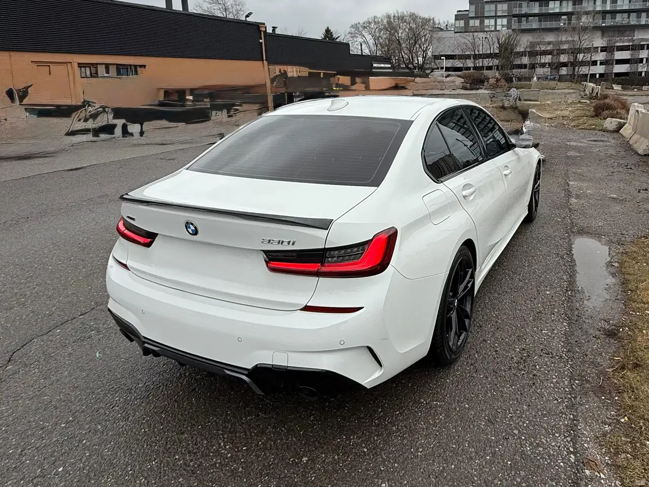 BMW 3 Series photo BMW 3 Series