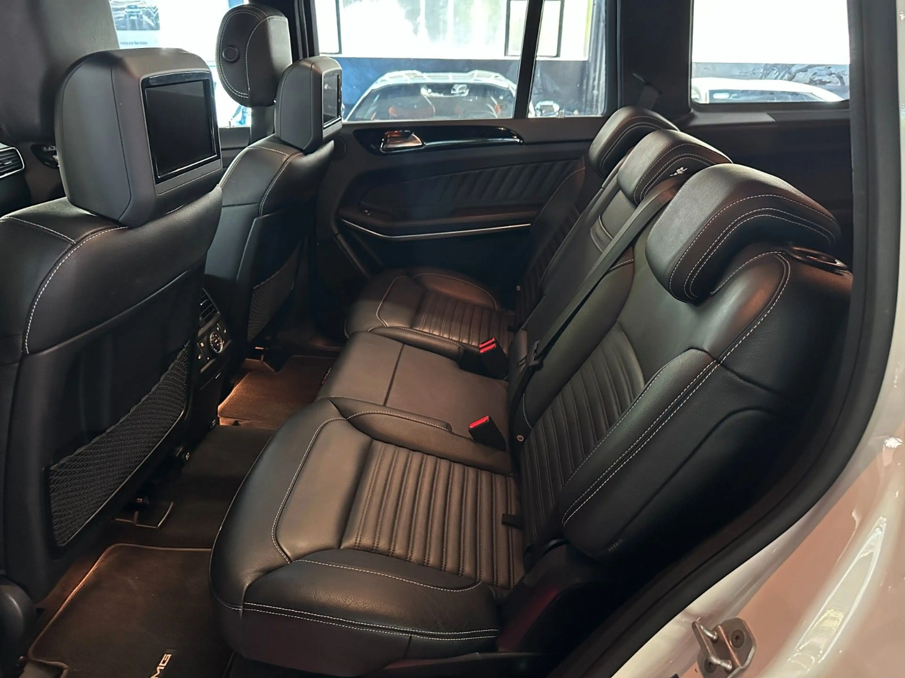 Mercedes-Benz GLS 500 4Matic AMG*ACC*AirMatic*AHK*Pano — photo 23