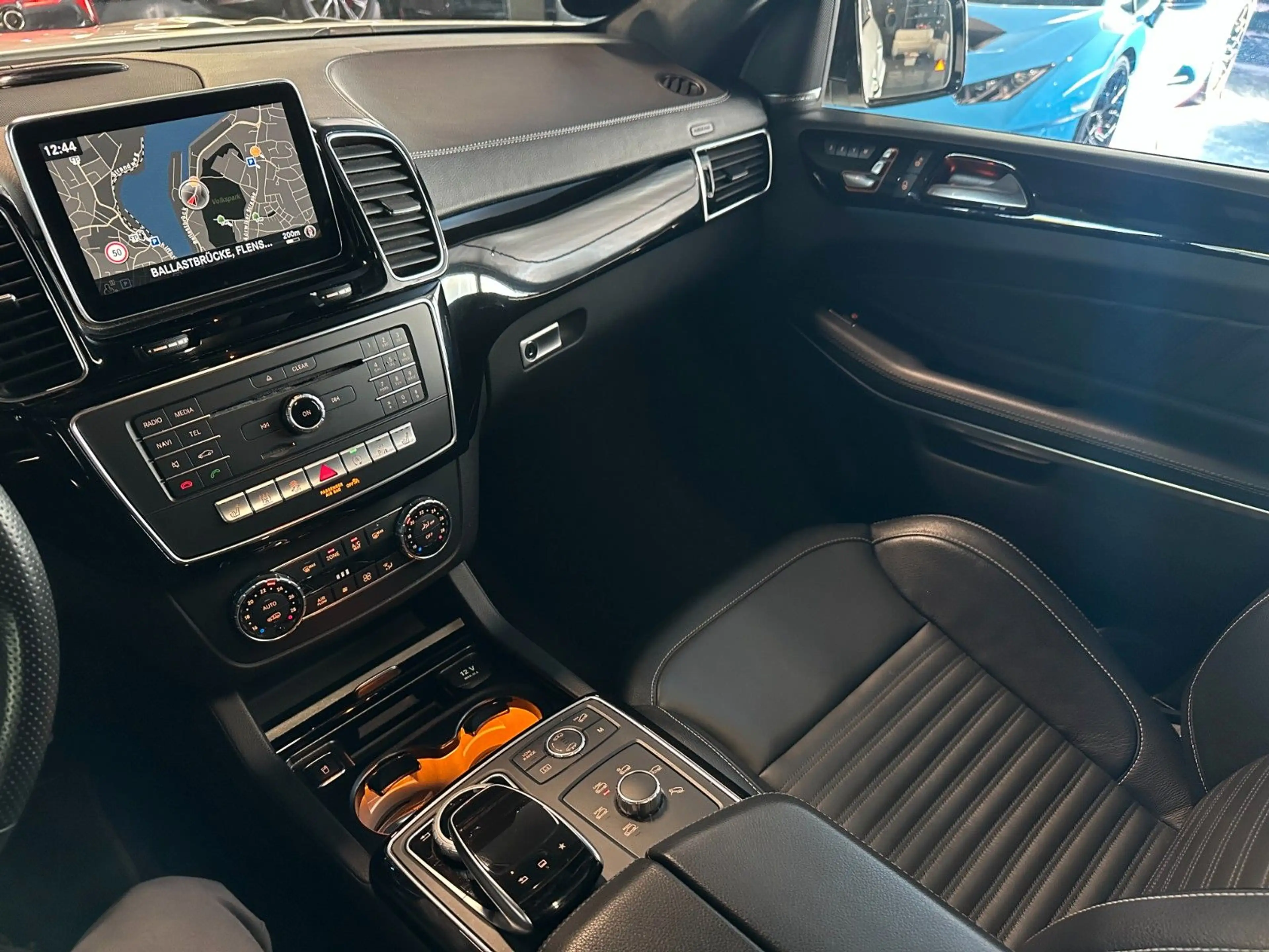 Mercedes-Benz GLS 500 4Matic AMG*ACC*AirMatic*AHK*Pano — photo 13
