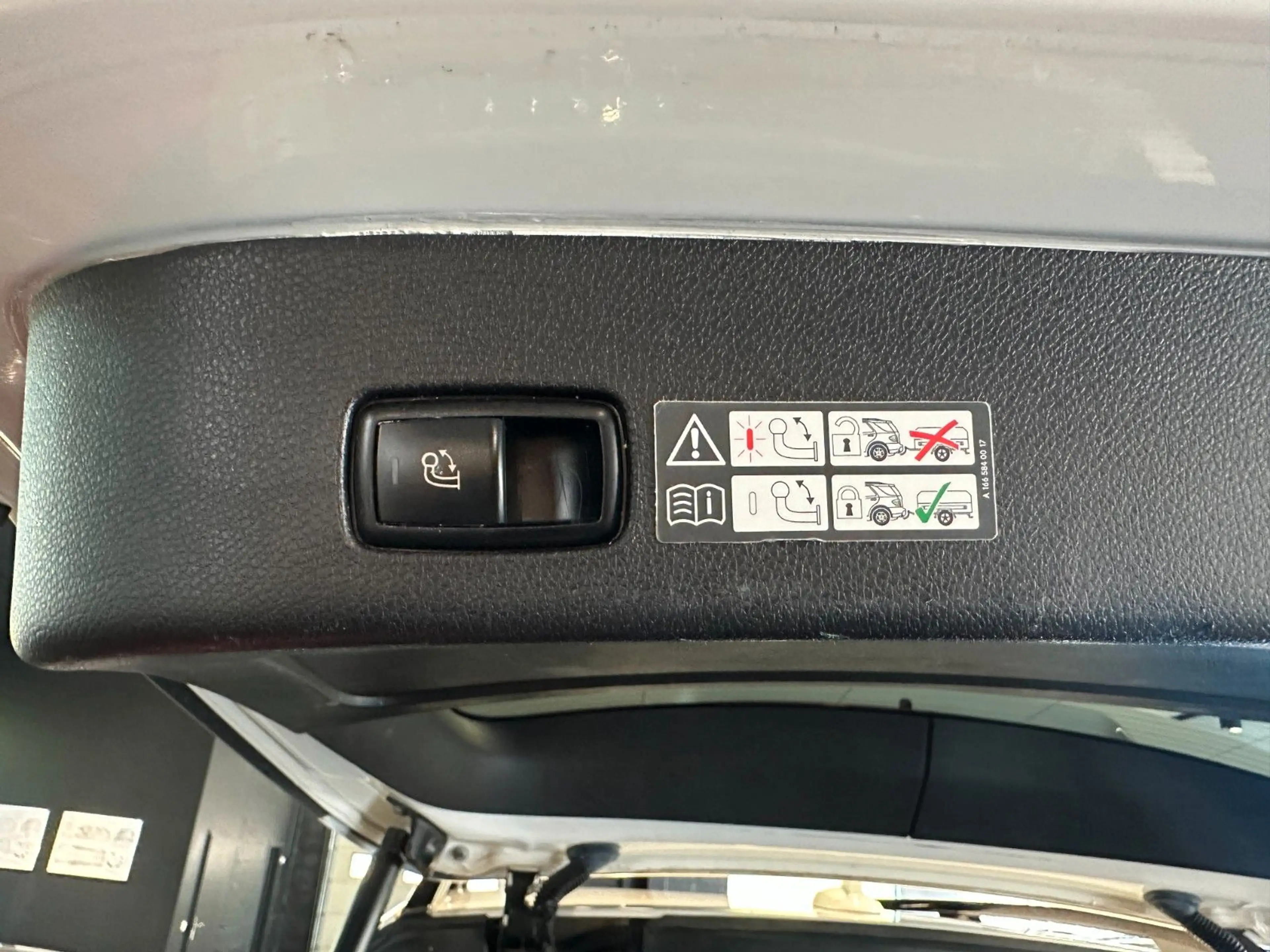 Mercedes-Benz GLS 500 4Matic AMG*ACC*AirMatic*AHK*Pano — photo 33
