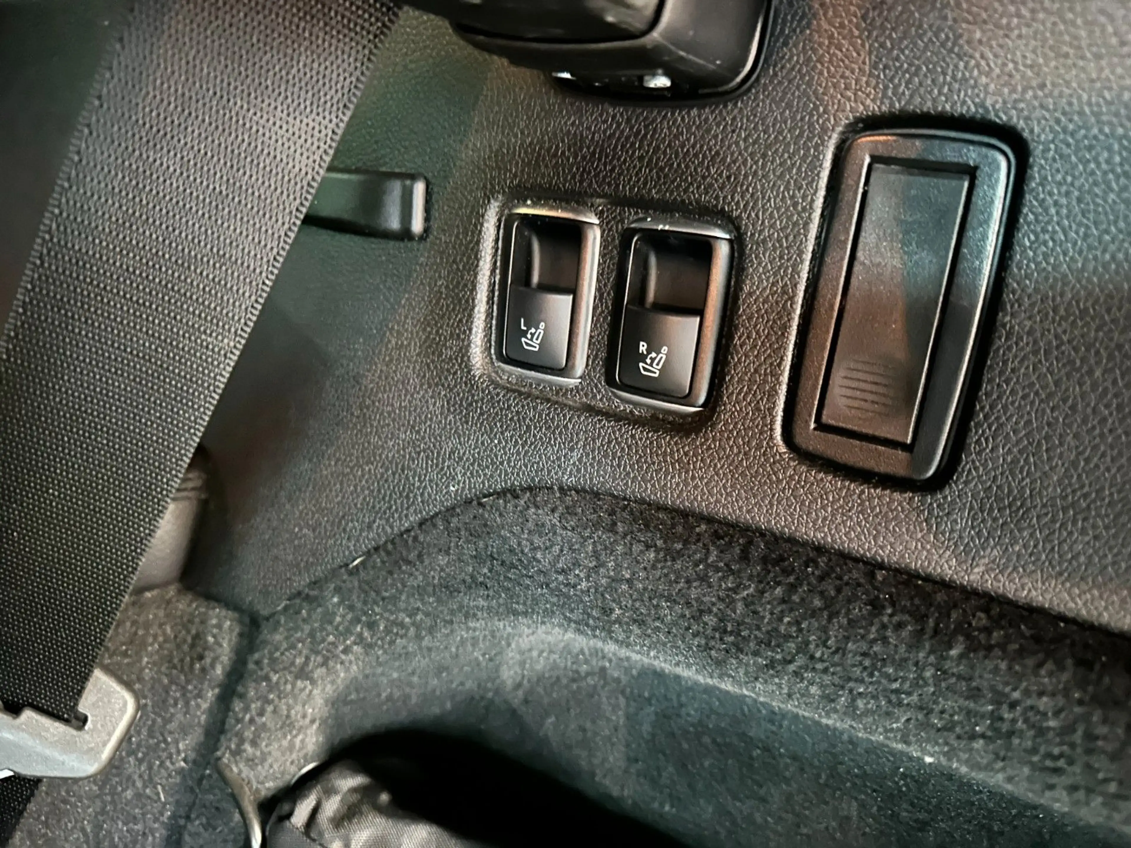 Mercedes-Benz GLS 500 4Matic AMG*ACC*AirMatic*AHK*Pano — photo 32