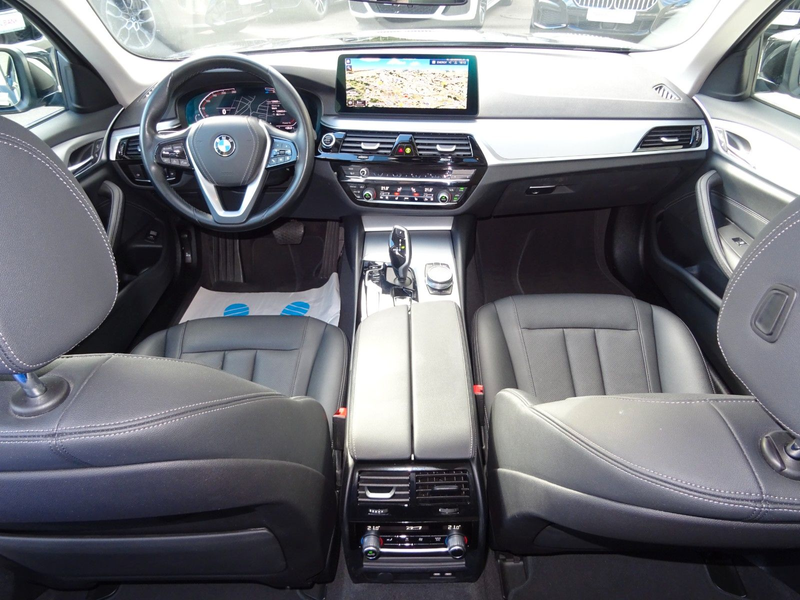 BMW 520 d Touring Aut Navi LC Prof Leder LED 4Z-Klima — photo 7