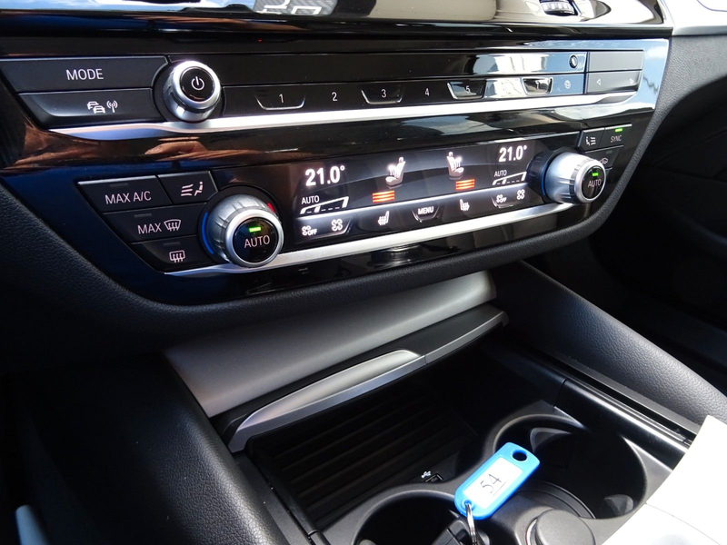 BMW 520 d Touring Aut Navi LC Prof Leder LED 4Z-Klima — photo 12