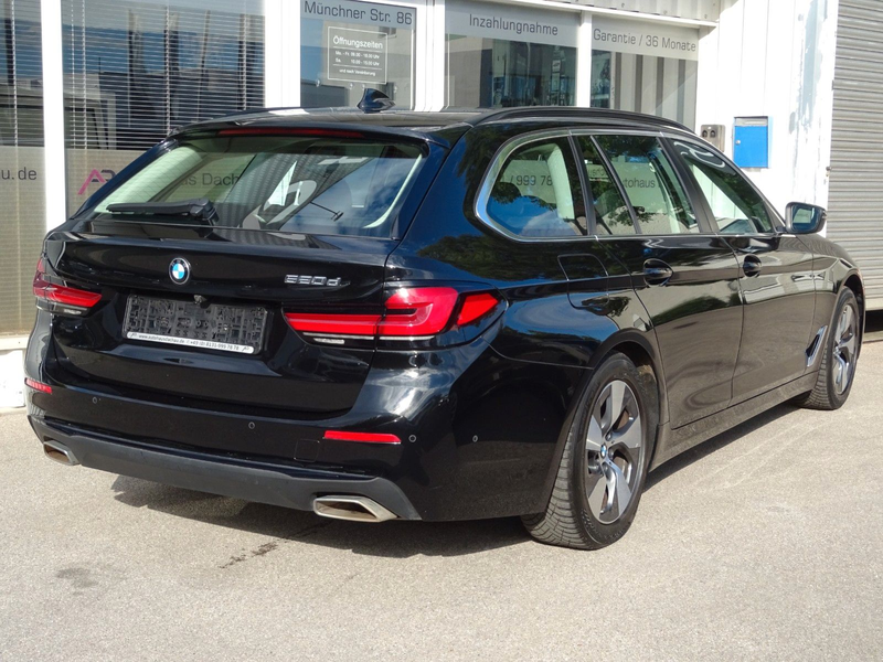 BMW 520 d Touring Aut Navi LC Prof Leder LED 4Z-Klima — photo 6
