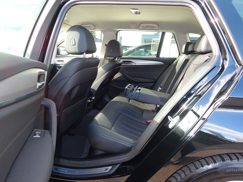 BMW 520 d Touring Aut Navi LC Prof Leder LED 4Z-Klima — photo 14