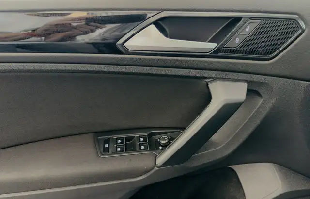 Volkswagen Tiguan view 15