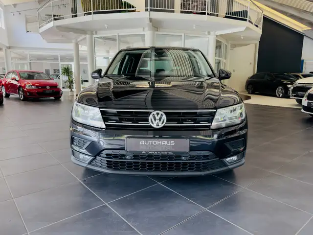 Volkswagen Tiguan view 2