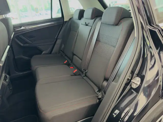 Volkswagen Tiguan view 13