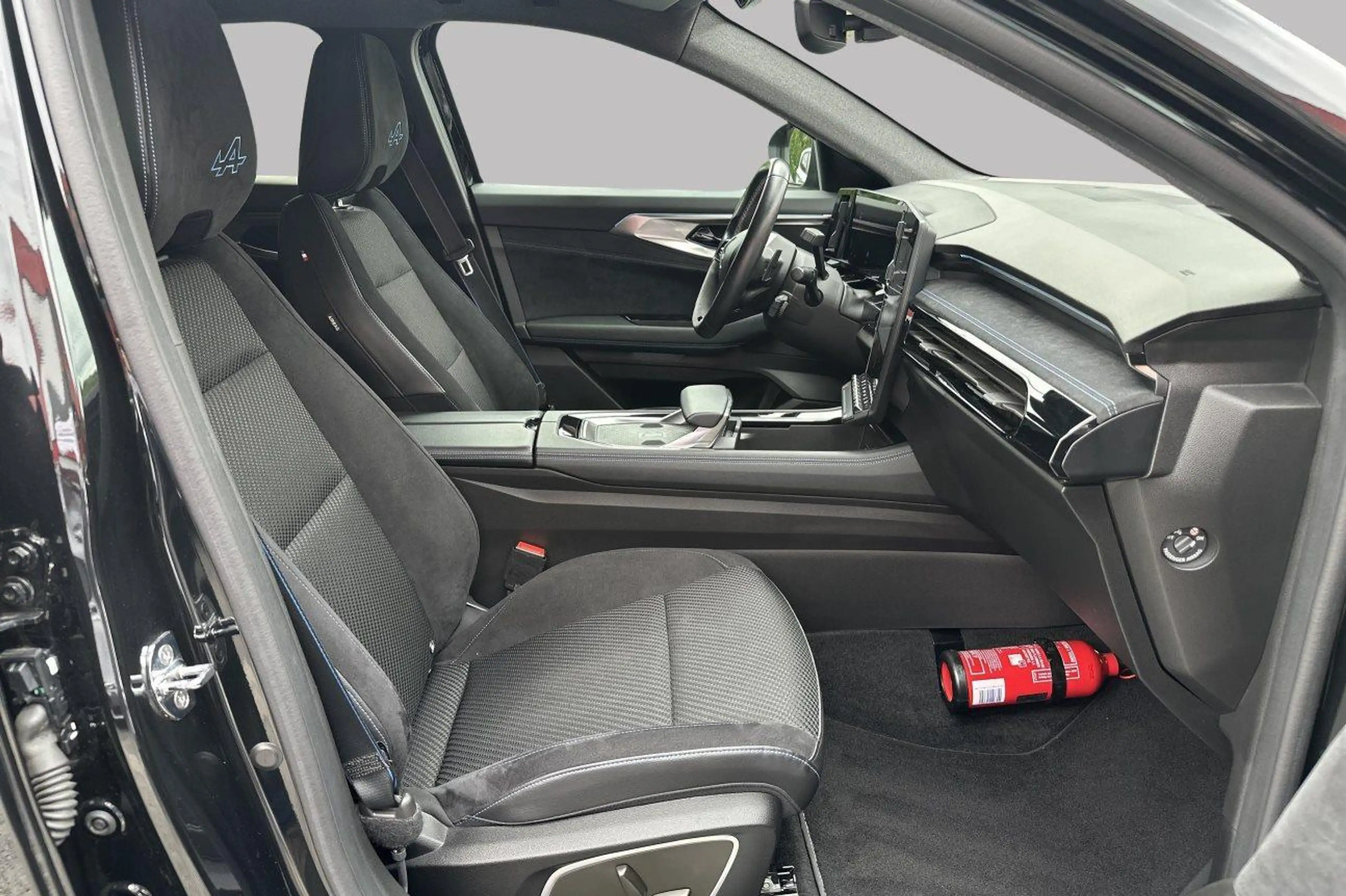 Renault Austral Techno Esprit Alpine HYBRID 201 PK — photo 8