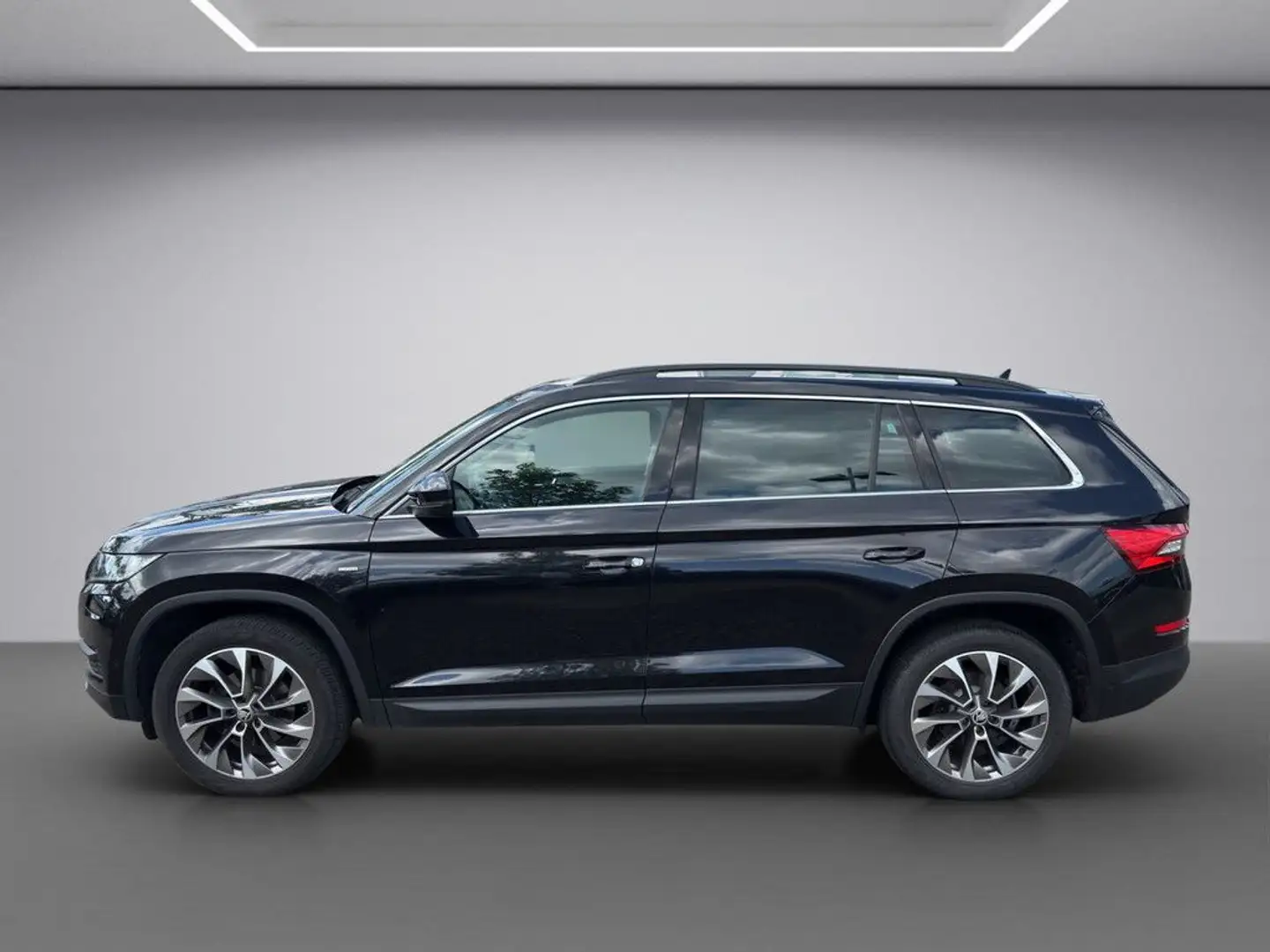 Skoda Kodiaq 1.5TSI DSG Clever AHK Schwarz - 2