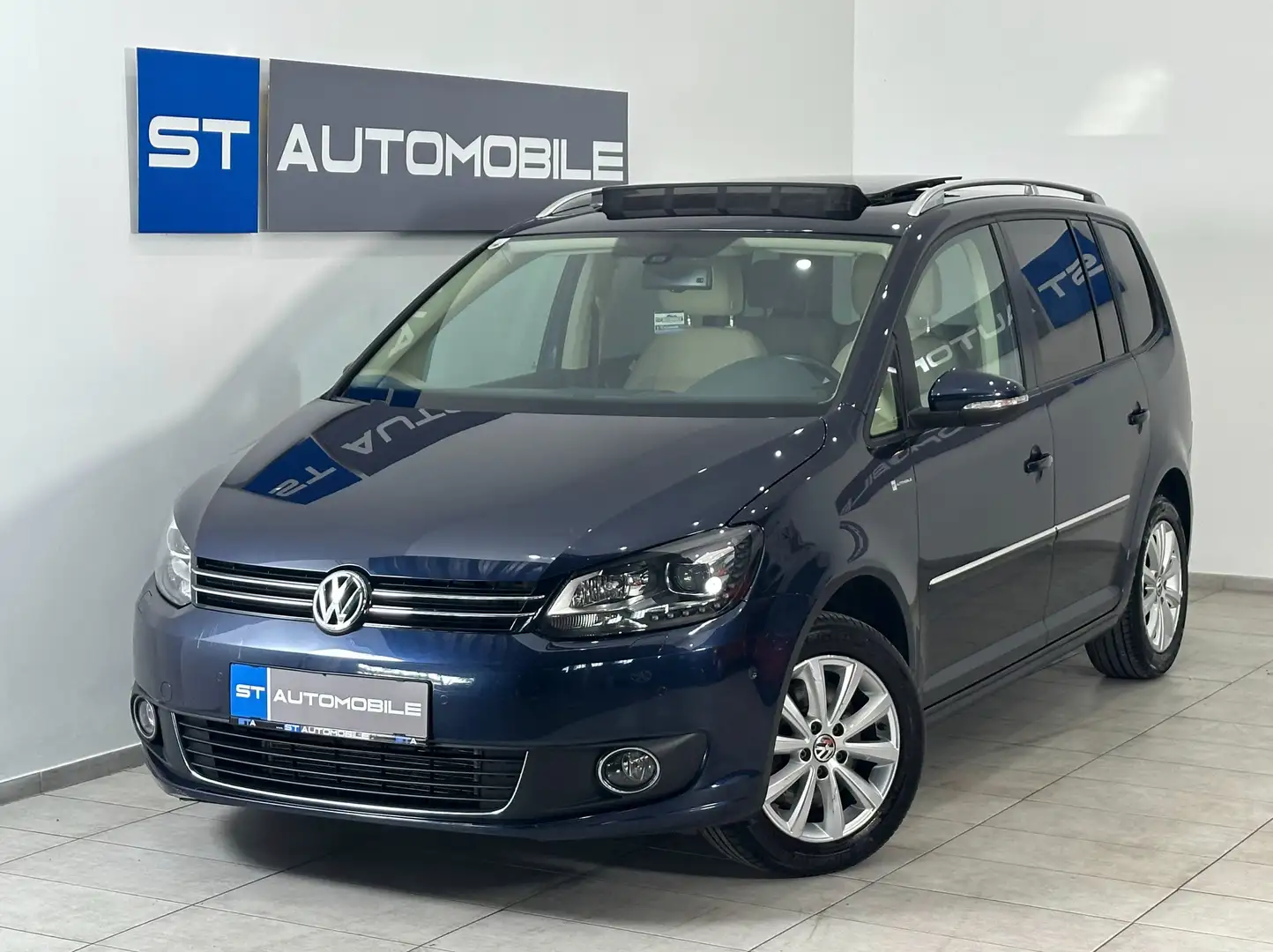 Volkswagen Touran Highline BMT Aut. // PANORAMADACH // AHK // SHZ // Blau - 1