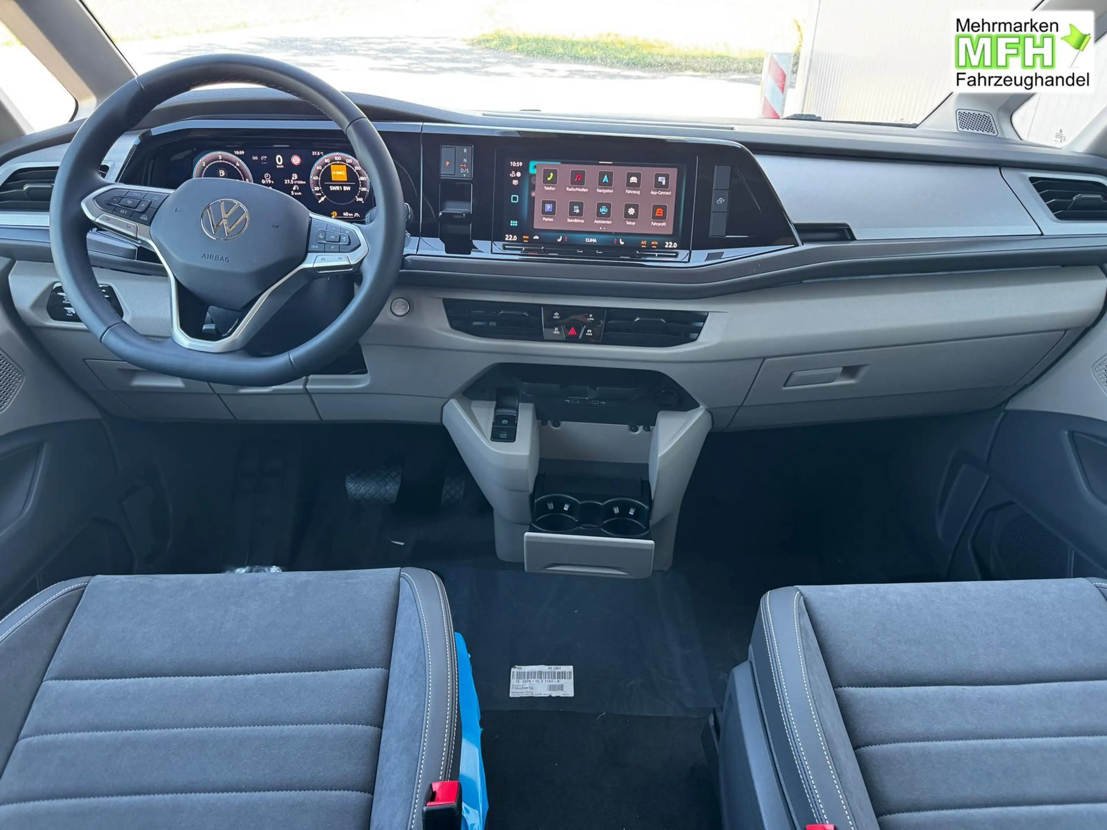 Volkswagen T7 California Beach Camper 2.0 TDI DSG Plus 110 kW (150 PS), ... — photo 8
